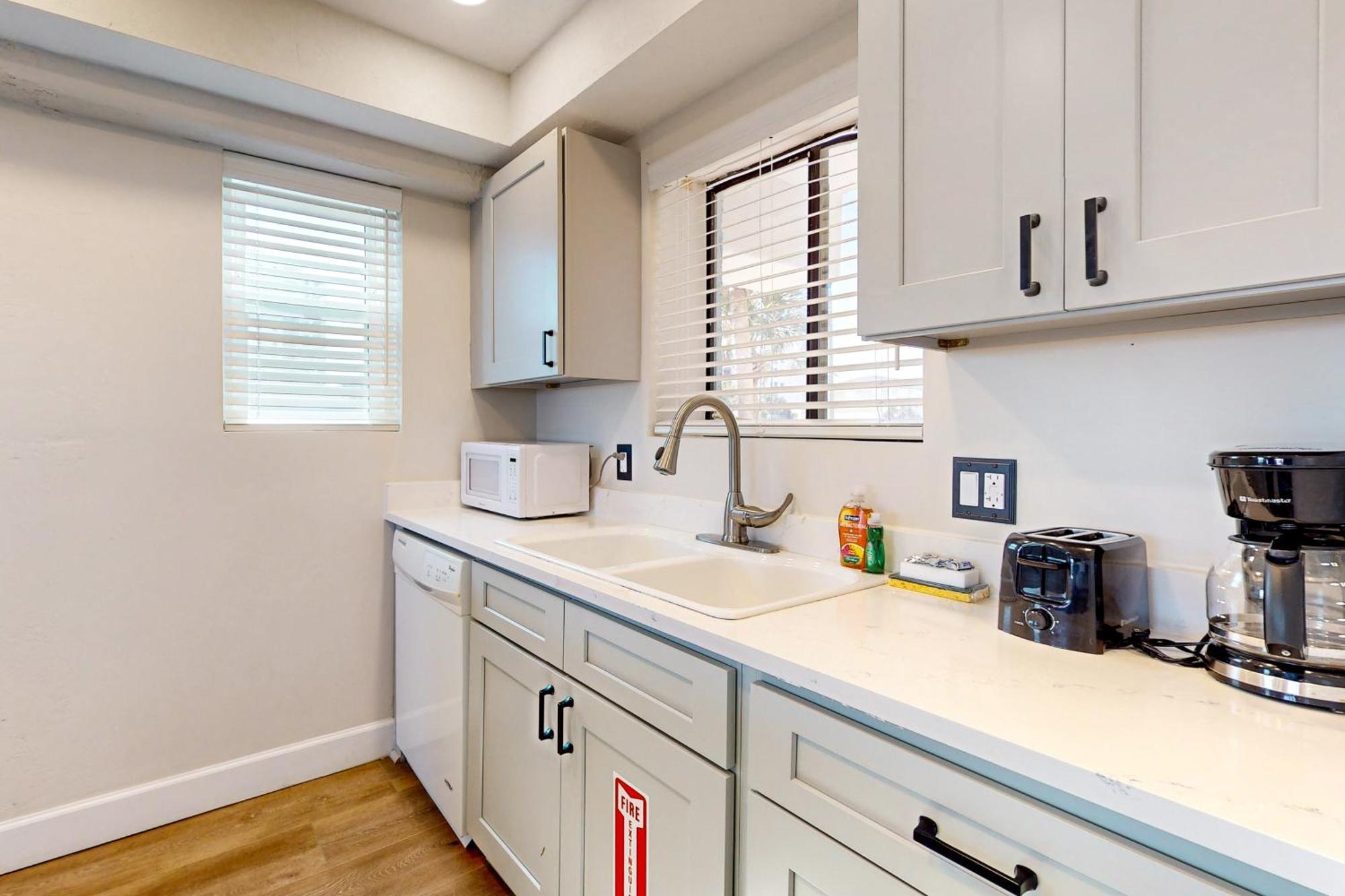 Jax Beach Oceanfront Getaway แจ็กสันวิลล์บีช ห้อง รูปภาพ